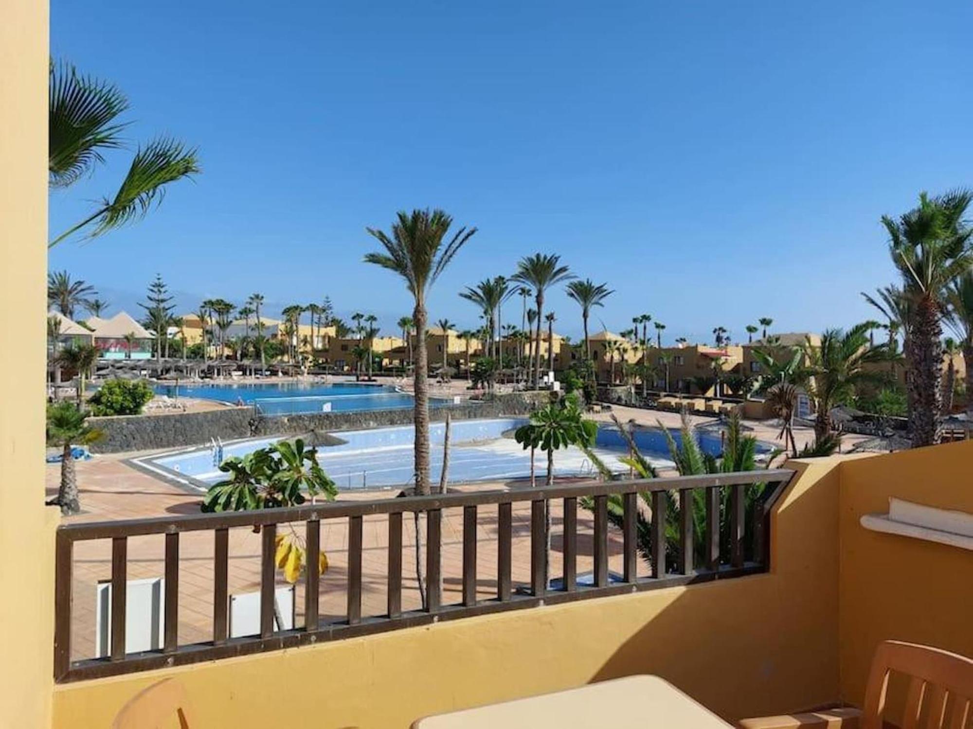 B-Rent Casa Angela Pool View Apartment Corralejo Bagian luar foto